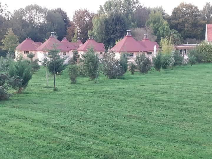 Camping Le Vallage Attigny Esterno foto